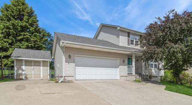 Photo of 794 SE 61st St, Pleasant Hill, IA 50327