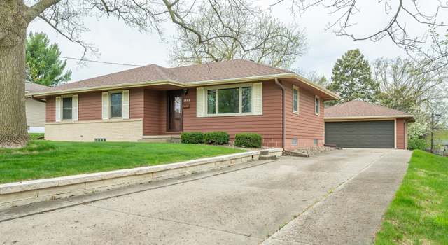 Photo of 3908 75th St, Urbandale, IA 50322