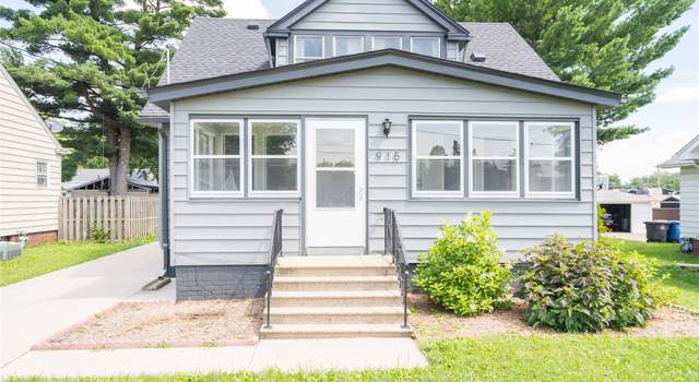 Photo of 915 Rose Ave, Des Moines, IA 50315