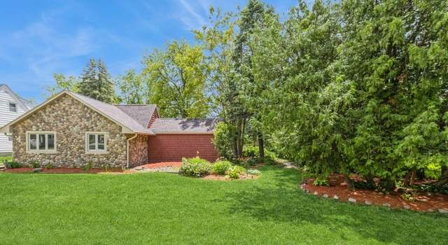 Photo of 730 Walnut St, Waukee, IA 50263