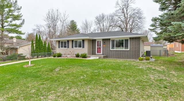 Photo of 308 34th St, West Des Moines, IA 50265