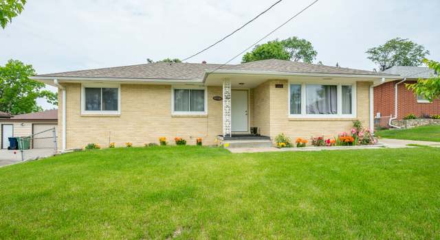 Photo of 7409 Palm Dr, Urbandale, IA 50322