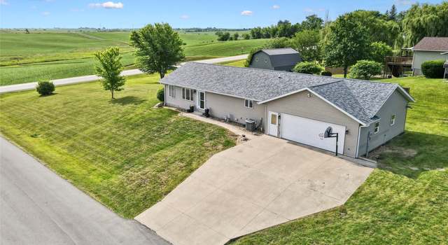 Photo of 602 8th St, Malcom, IA 50157