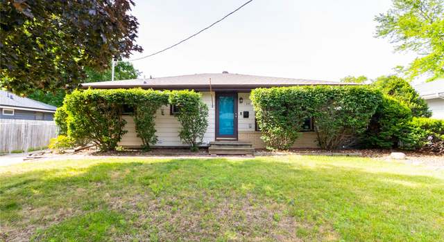 Photo of 3408 Lindlavista Way, Des Moines, IA 50310