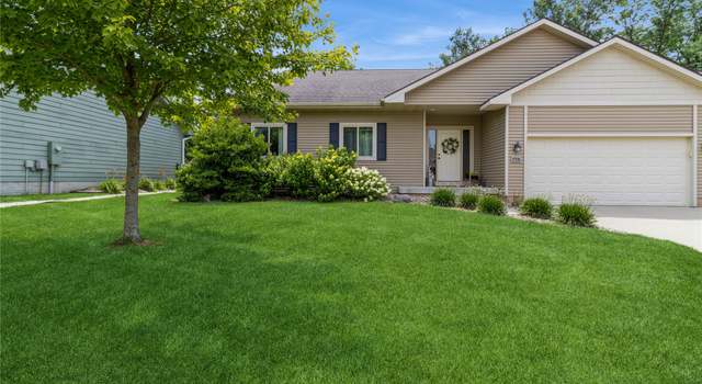 Photo of 1705 Court St, Adel, IA 50003
