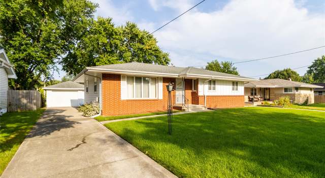 Photo of 4024 65th St, Urbandale, IA 50322