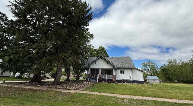 Photo of 604 3rd St, Fontanelle, IA 50846