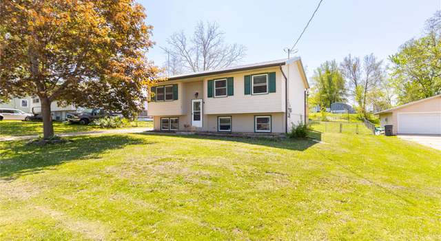 Photo of 125 Dayton St, Hartford, IA 50118
