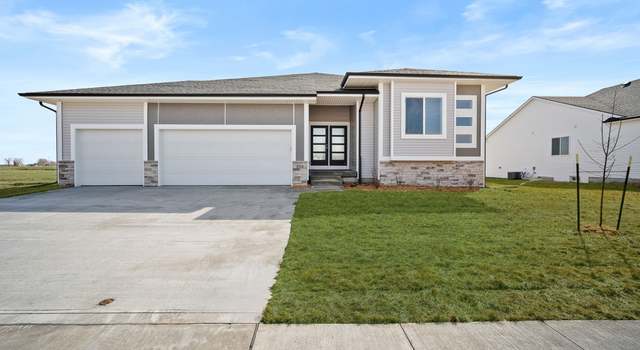 Photo of 218 Cedar St, Gilbert, IA 50105