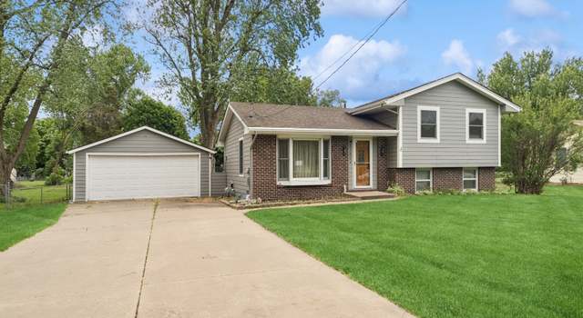 Photo of 5180 NW 64th Pl, Johnston, IA 50131