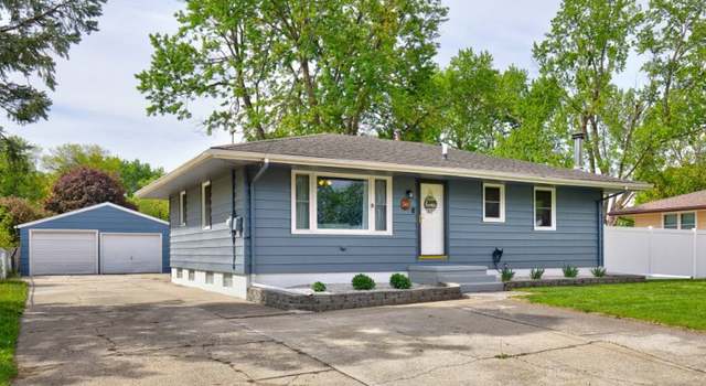 Photo of 240 Bel Aire Dr, Waukee, IA 50263