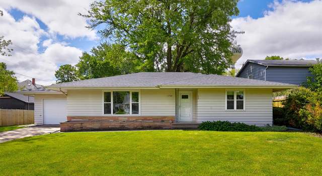 Photo of 1704 Ash St, Dallas Center, IA 50063