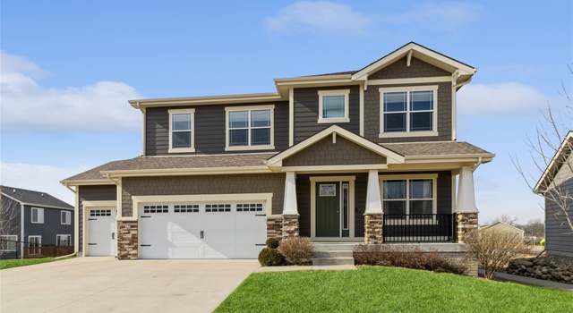 Photo of 15 SE Pembrooke Ln, Waukee, IA 50263