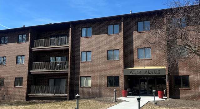 Photo of 2005 Spring St Unit U103, Grinnell, IA 50112