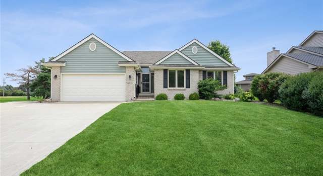 Photo of 2277 Country Club Blvd, Clive, IA 50325