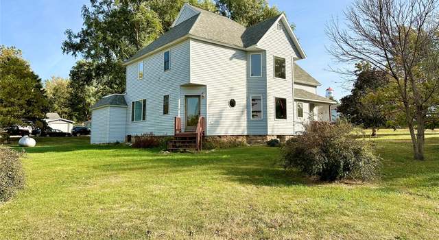Photo of 200 S Division St, Montour, IA 50173