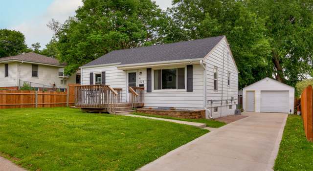 Photo of 537 11th St, West Des Moines, IA 50265