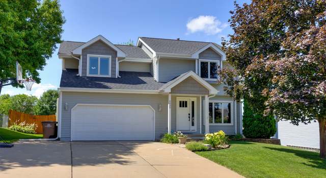 Photo of 5030 Oakcreek Dr, Norwalk, IA 50211