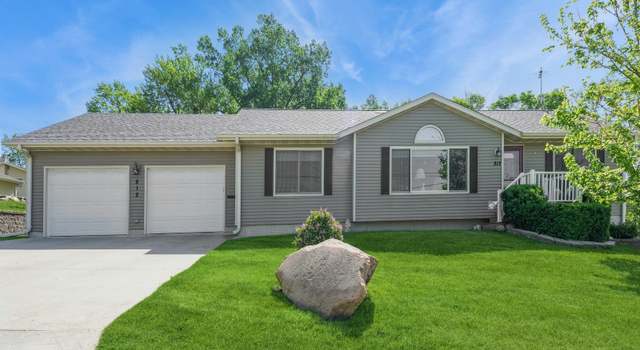 Photo of 812 W 2nd St S, Newton, IA 50208