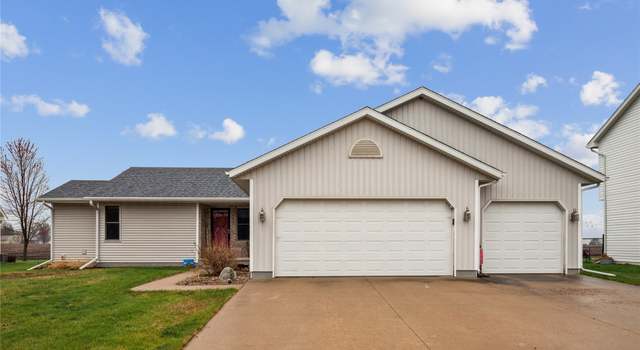 Photo of 904 Cherokee St, Nevada, IA 50201