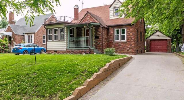 Photo of 862 40th Pl, Des Moines, IA 50312