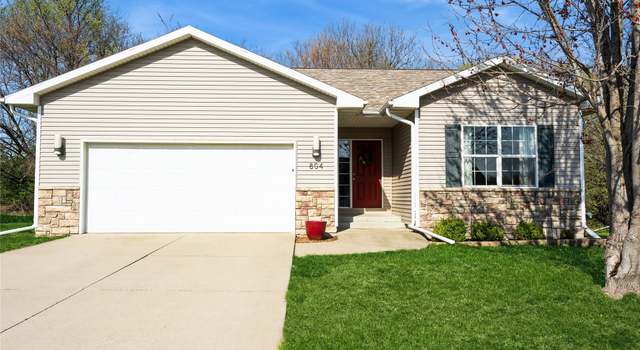 Photo of 804 Patchett Dr, Mitchellville, IA 50169