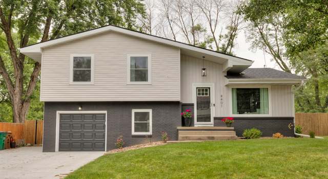 Photo of 8401 Airline Ave, Urbandale, IA 50322
