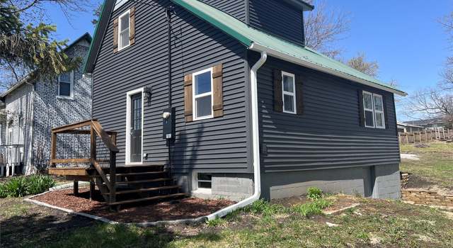 Photo of 701 W Madison St, Knoxville, IA 50138