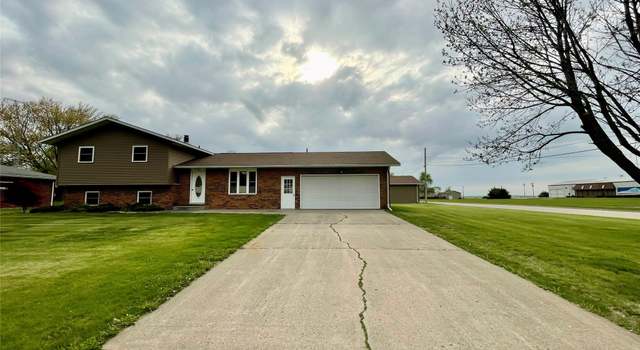Photo of 612 6th St, West Point, IA 52656