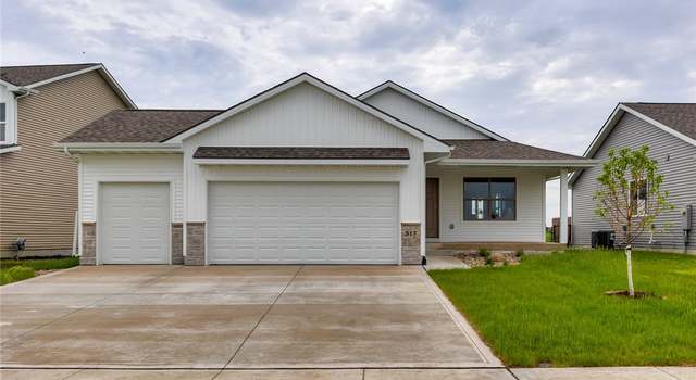 Photo of 317 Fireside Dr NW, Bondurant, IA 50035