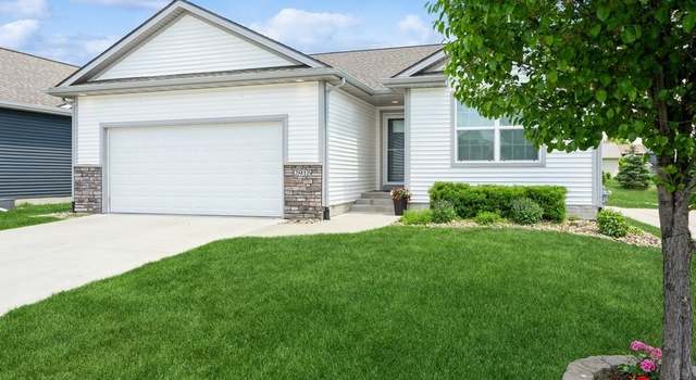 Photo of 2915 SW Country Ln, Ankeny, IA 50023