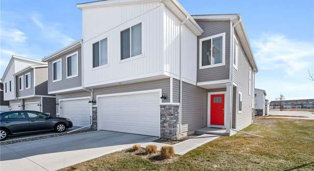 Photo of 9792 Crowning Dr, West Des Moines, IA 50266
