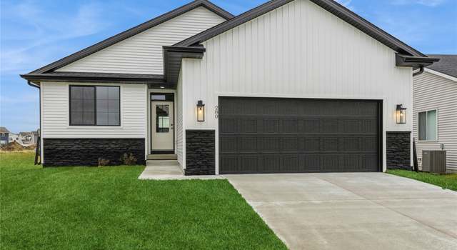 Photo of 280 NW Rosemont Cir, Waukee, IA 50263