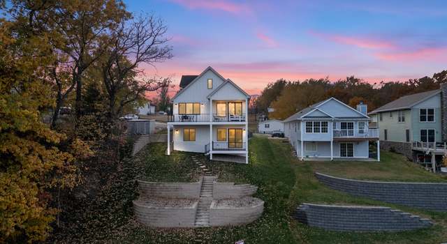 Photo of 8476 Lakeshore Dr, Dexter, IA 50070