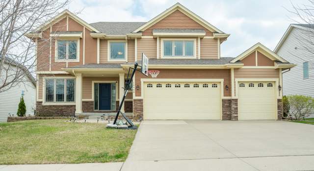 Photo of 16468 Phoenix Dr, Clive, IA 50325