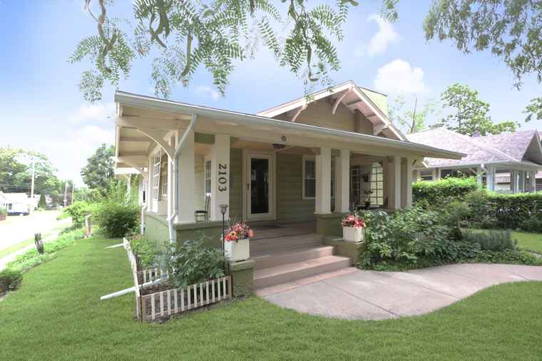 Photo of 2103 Washington Ave Des Moines, IA 50310