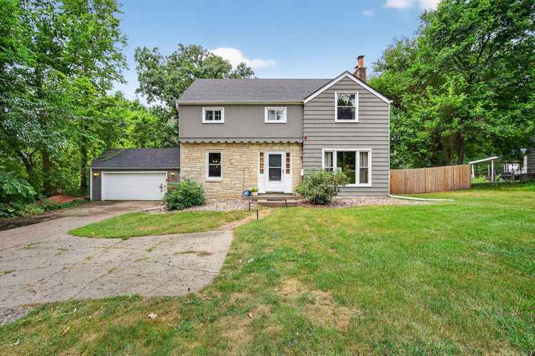 Photo of 720 63rd St Des Moines, IA 50312