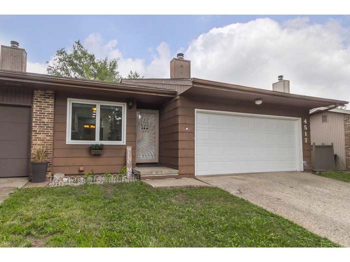 4517 50th St Des Moines Ia 50310 3 Beds 1 75 Baths