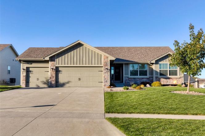 504 NE 46th St, Ankeny, IA 50021 | MLS# 565739 | Redfin