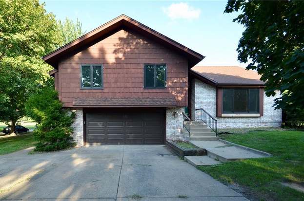 4215 46th St Des Moines Ia 50310 Mls 568620 Redfin