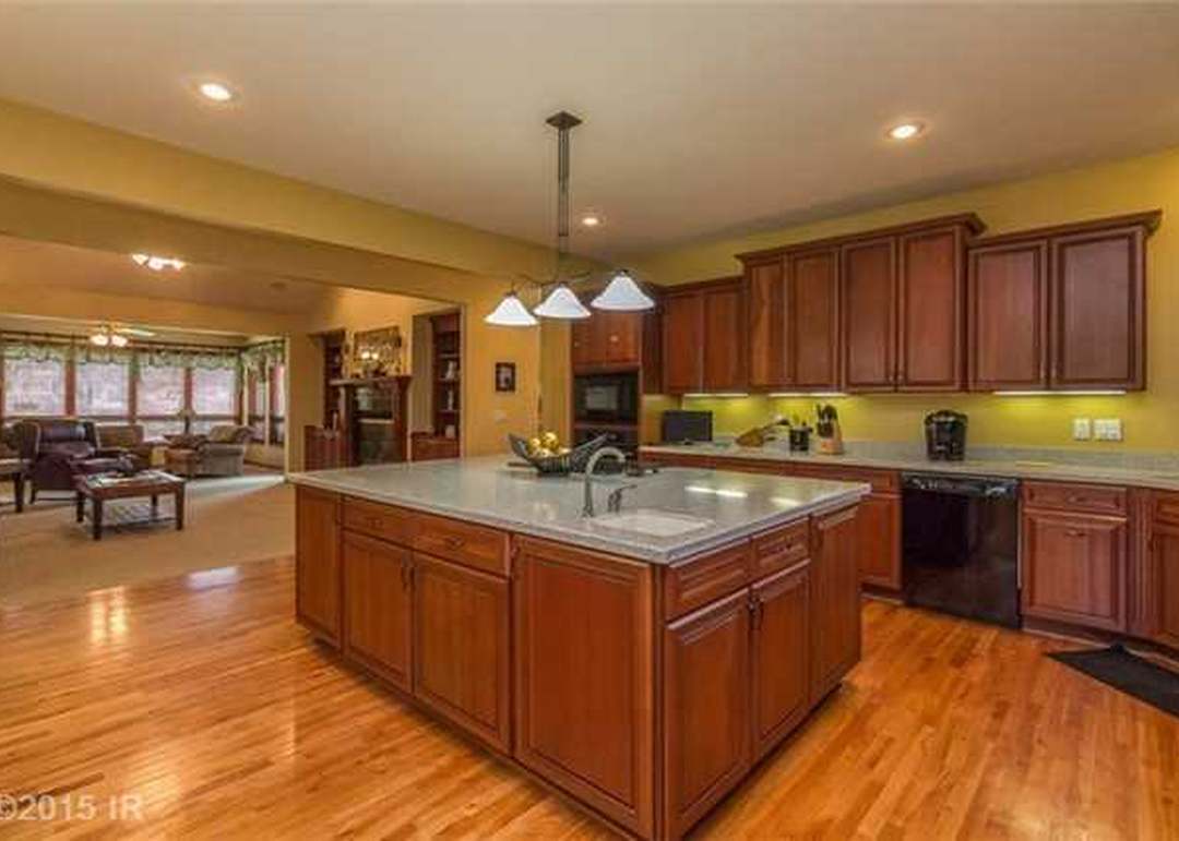3608 Turnberry Dr, West Des Moines, IA 50265