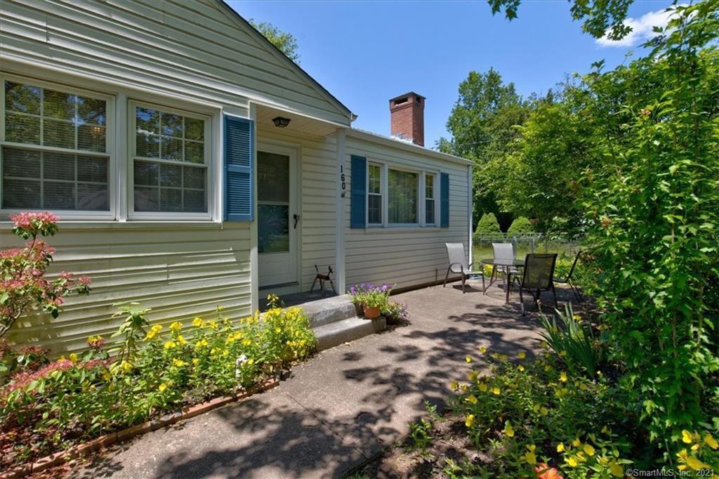 160 Walsh Ave, Newington, CT 06111 MLS 170412106 Redfin