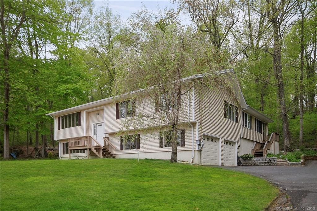 86 Fairlane Dr, Shelton, CT 06484 | MLS# 170195562 | Redfin