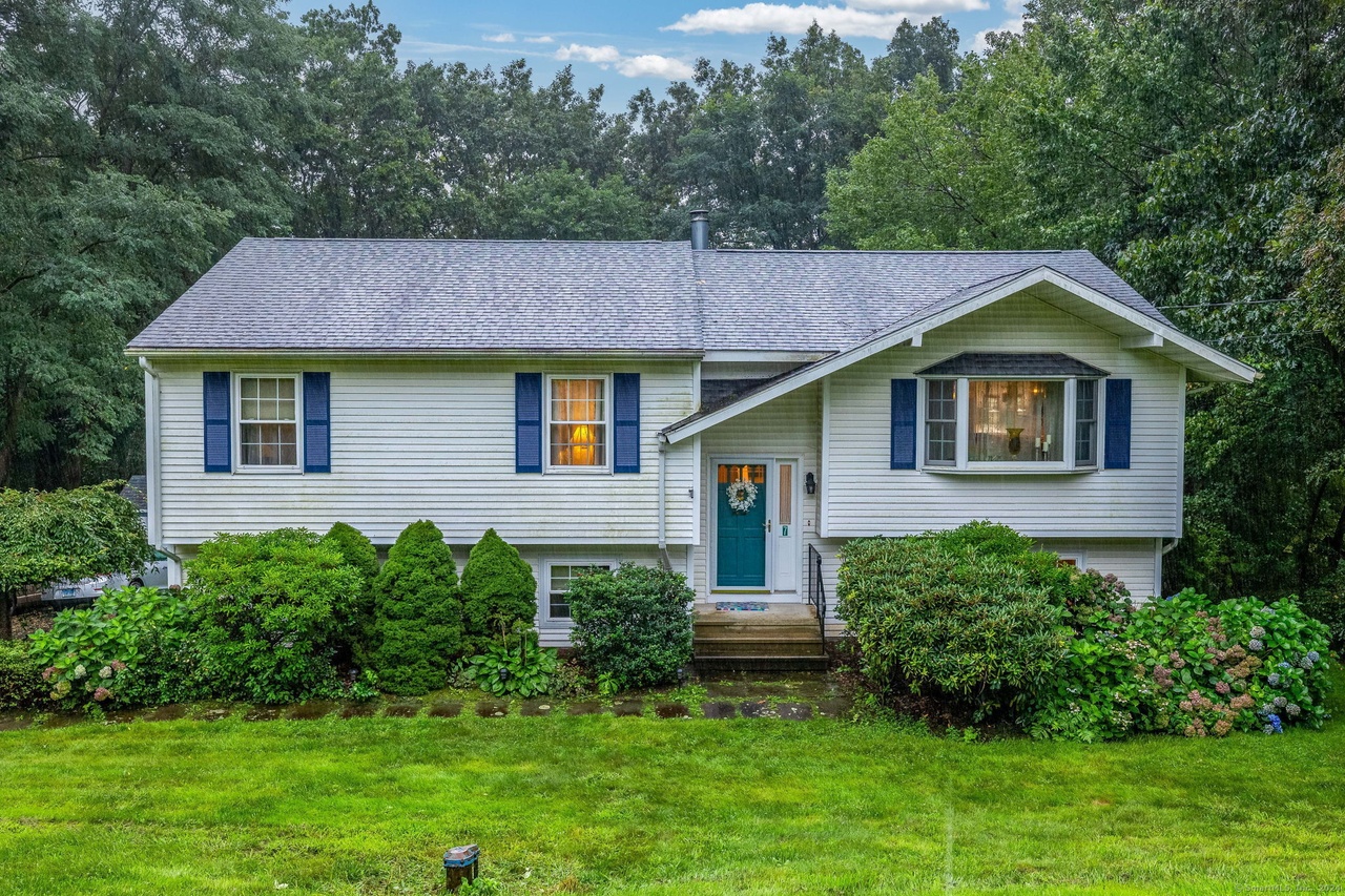 7 Richard Ave, Wolcott, CT 06716 | Redfin