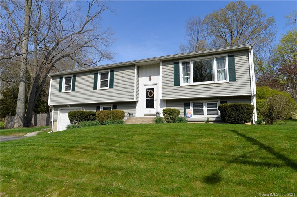 32 Meadowbrook Rd West Haven CT 06516 Redfin 32 Meadowbrook Rd West Haven CT 06516 Redfin