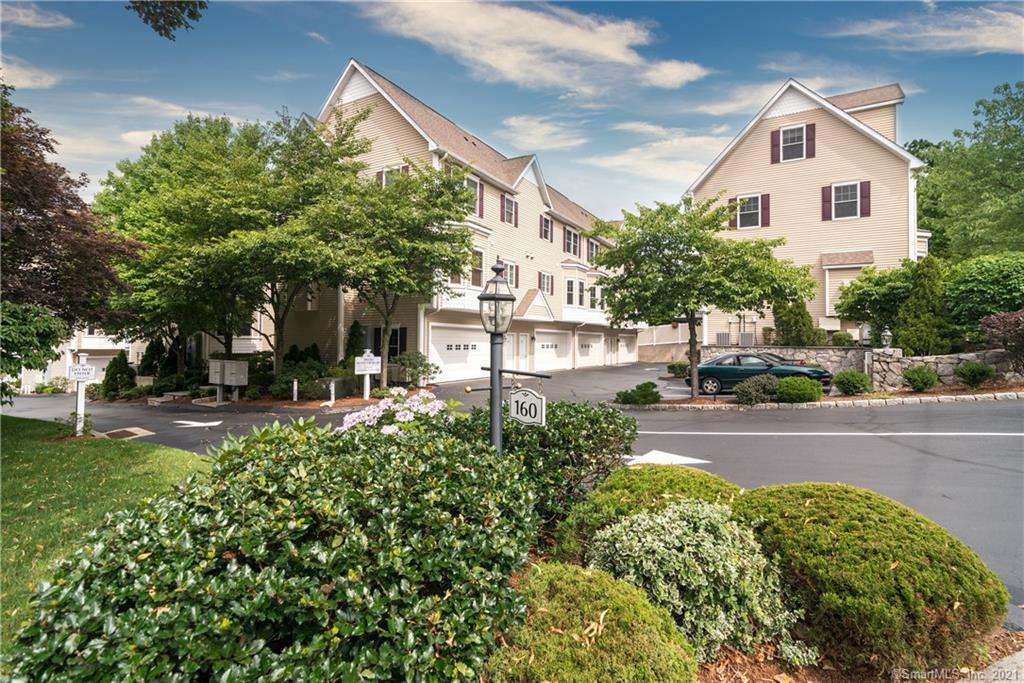 39 Glenbrook Road, Unit 2B, Stamford, CT 06902