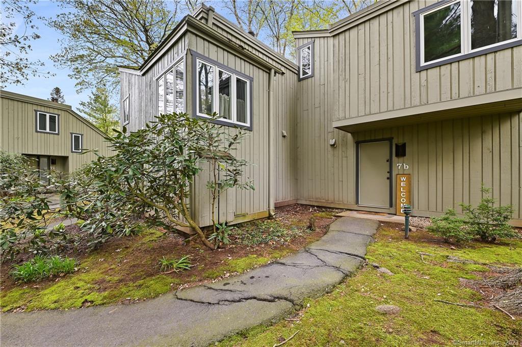 7 Lyle Ct Unit B Farmington CT 06032 MLS# 170565955 Redfin 7 Lyle Ct Unit B Farmington CT 06032 MLS# 170565955 Redfin