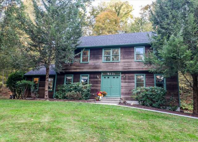 Property at 129A Hanover Rd, Newtown, CT 06470, 4 beds, 2.5 baths