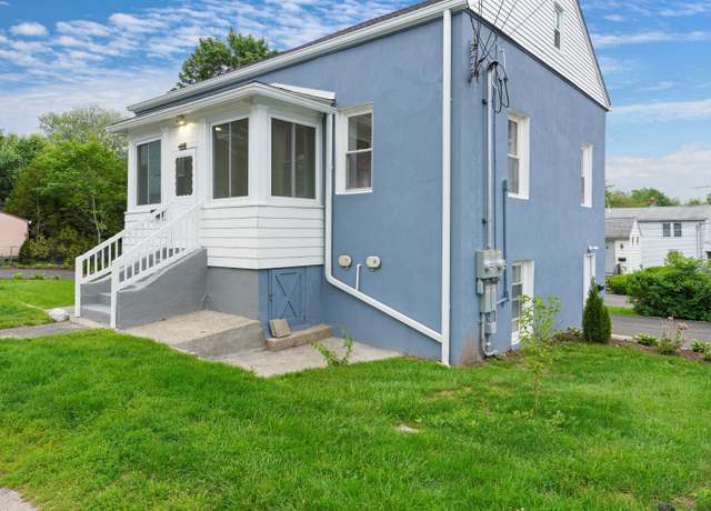 Property at 333 Lenox Rd, Fairfield, CT 06825, 4 beds, 2 baths