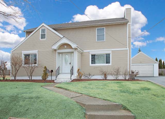 Property at 547 2nd Hill Ln, Stratford, CT 06614, 4 beds, 2.5 baths